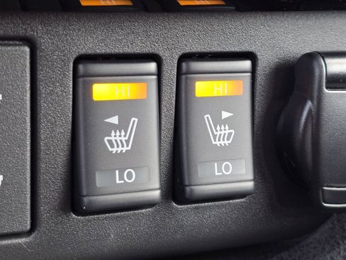 Used 2024 Nissan Leaf SV Plus image 25