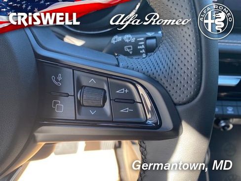 Used 2024 Alfa Romeo Tonale Ti image 22