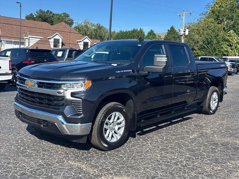 Used 2024 Chevrolet Silverado 1500 LT w/ Protection Package AWD/4WD image 3