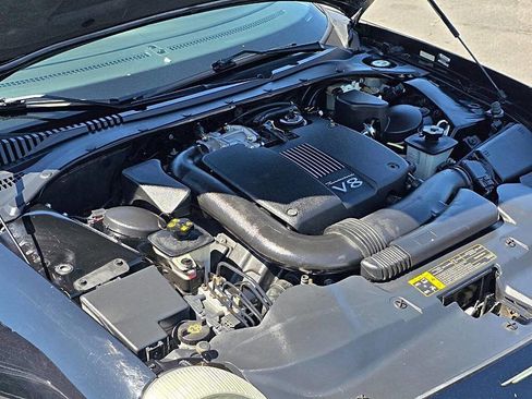 Used 2002 Ford Thunderbird Deluxe image 57