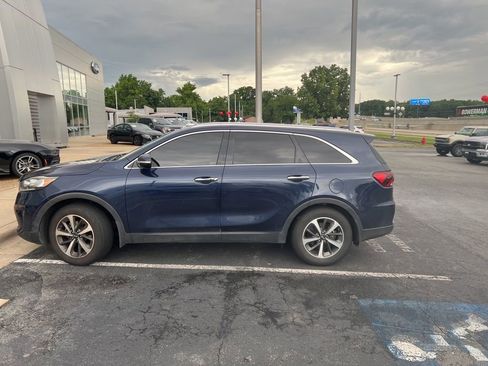Used 2019 Kia Sorento EX FWD image 3