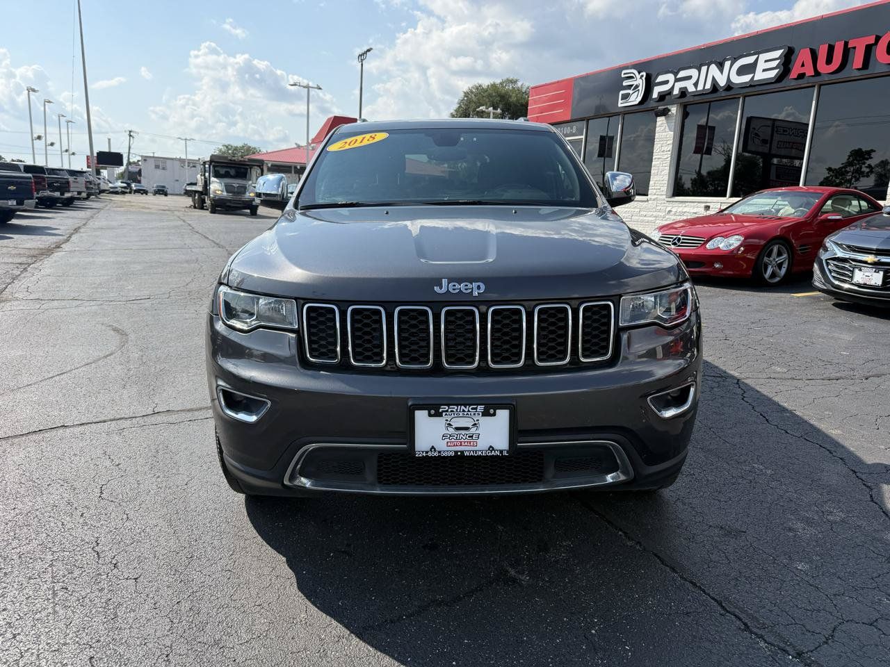 Used 2018 Jeep Grand Cherokee Limited w/ Trailer Tow Group IV AWD/4WD image 2