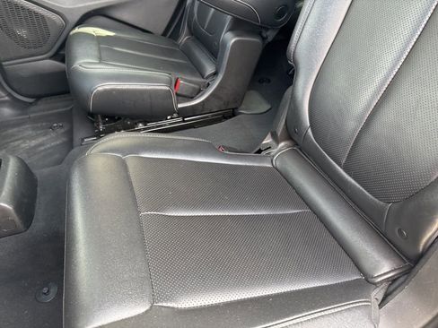 Used 2024 Jeep Grand Cherokee L Limited w/ Luxury Tech Group II image 39