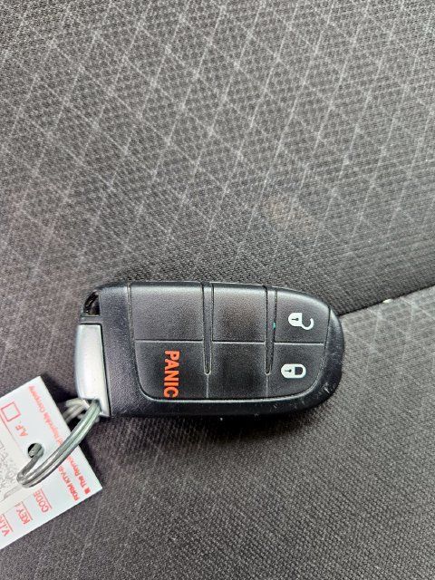 Used 2021 Jeep Grand Cherokee Laredo AWD/4WD image 29