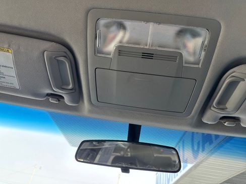 Used 2014 Toyota Camry SE image 16