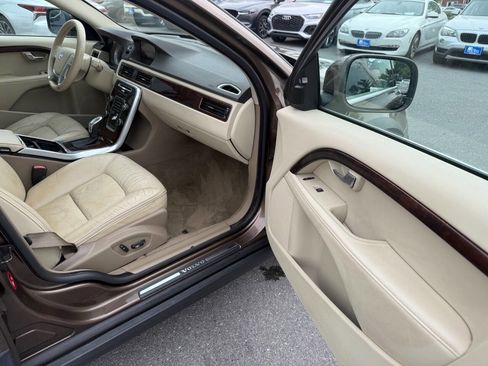 Used 2013 Volvo XC70 T6 AWD/4WD image 8