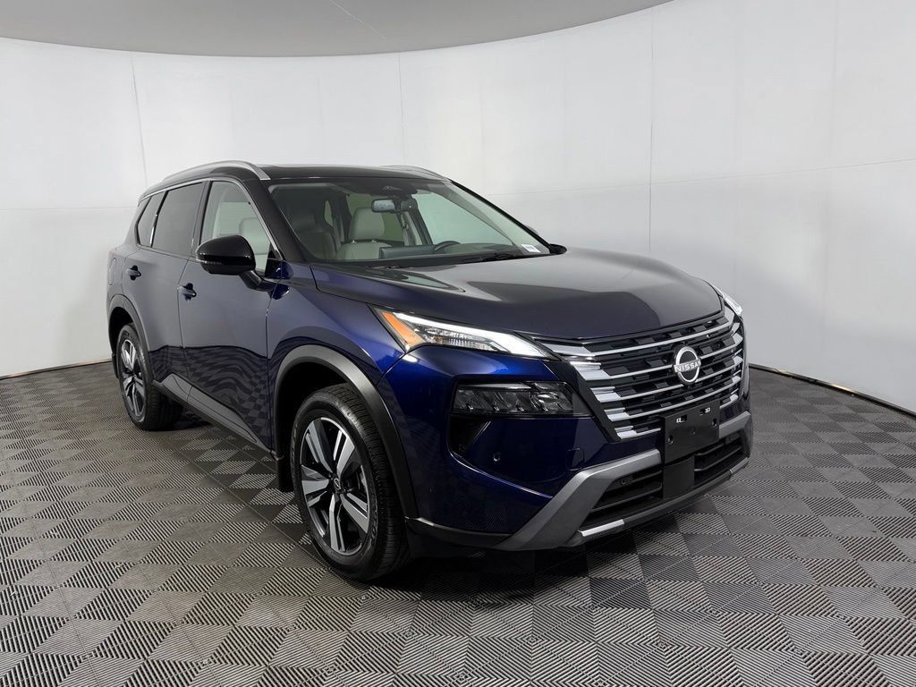 Used 2025 Nissan Rogue SL w/ SL Premium Package AWD/4WD image 4