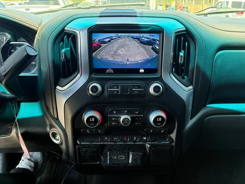 Used 2020 GMC Sierra 1500 SLE w/ SLE Value Package RWD image 17