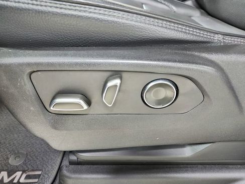 Used 2024 GMC Yukon Denali image 20