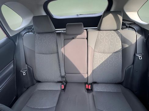 Used 2022 Toyota RAV4 XLE image 25