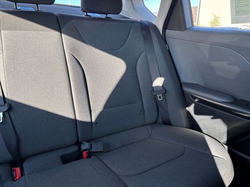 Used 2025 Kia K4 LXS image 36