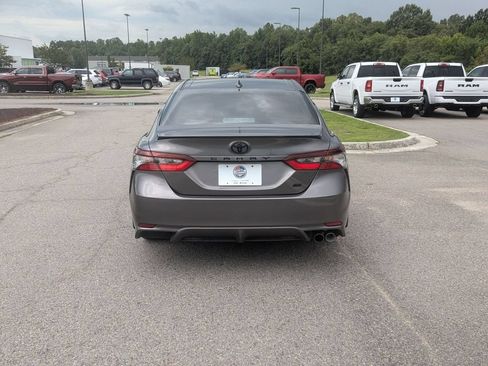 Used 2024 Toyota Camry SE FWD image 4