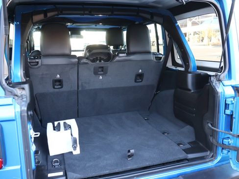 Used 2024 Jeep Wrangler Sahara image 22