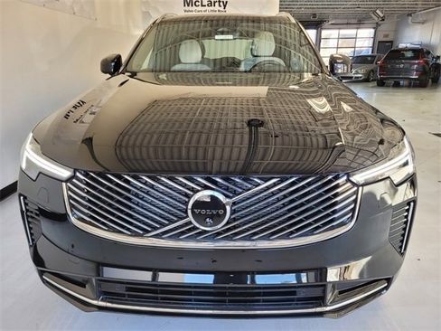 Certified 2026 Volvo XC90 B6 Plus w/ Protection Package image 4