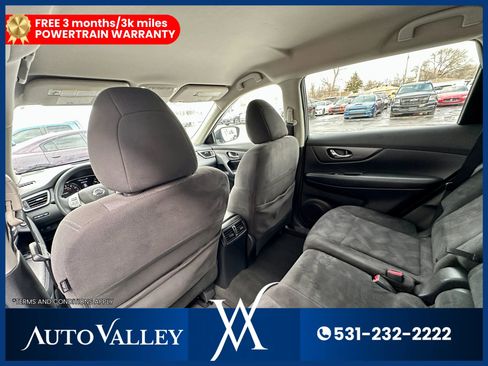 Used 2015 Nissan Rogue SV image 22