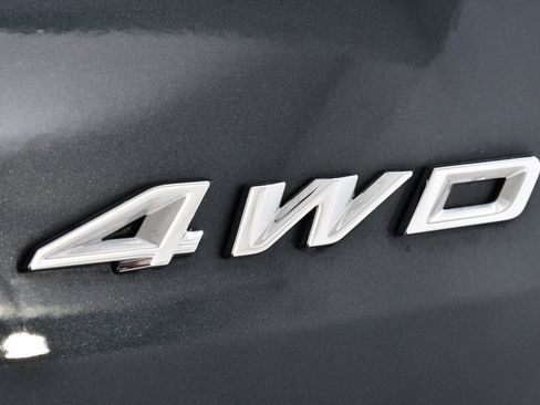 Used 2022 Ford Explorer XLT w/ Equipment Group 202A image 22