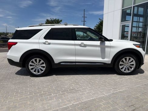 Used 2020 Ford Explorer Limited w/ Class III Trailer Tow Package AWD/4WD image 6