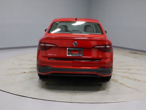 Used 2023 Volkswagen Jetta SE w/ Panoramic Sunroof Package FWD image 10