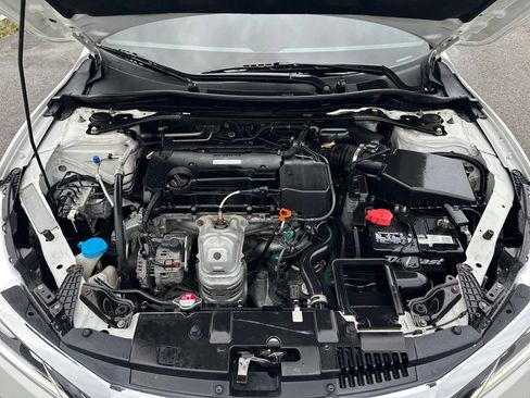 Used 2017 Honda Accord Sport Special Edition image 11