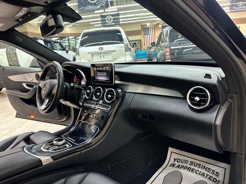 Used 2018 Mercedes-Benz C 300 Sedan image 33