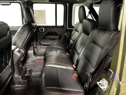 Used 2021 Jeep Wrangler Unlimited Rubicon AWD/4WD image 5