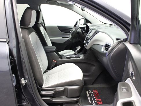 Used 2022 Chevrolet Equinox LS w/ LS Convenience Package AWD/4WD image 13