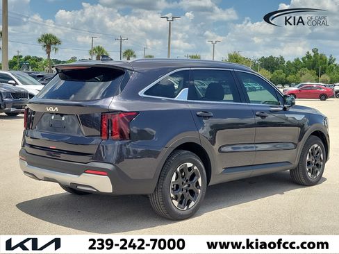 New 2026 Kia Sorento S FWD image 6