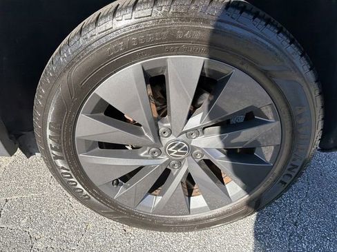 Used 2024 Volkswagen Taos S image 33