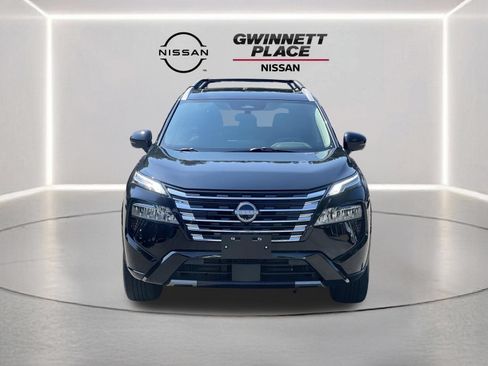 Certified 2025 Nissan Rogue Platinum FWD image 32
