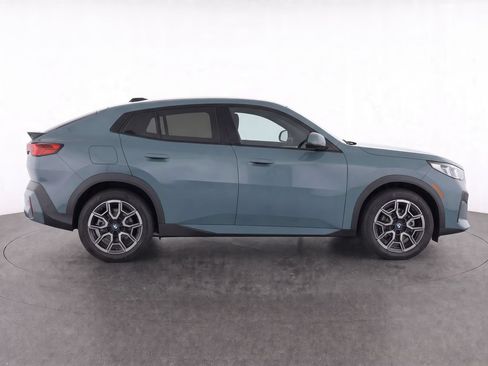 Certified 2026 BMW X2 xDrive28i AWD/4WD image 2