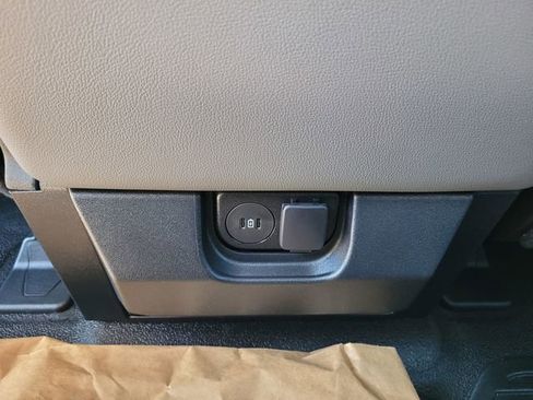 New 2025 Ford F550 4x4 SuperCab Super Duty image 24