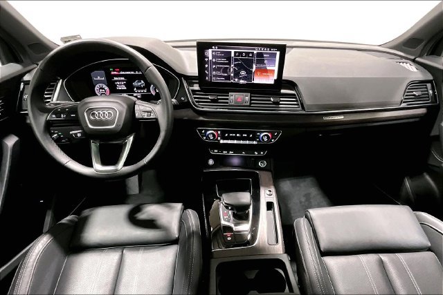 Used 2025 Audi Q5 2.0T Premium Plus w/ Premium Plus Package AWD/4WD image 10