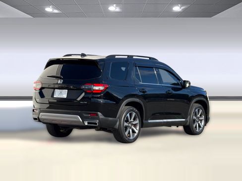 Used 2023 Honda Pilot Elite image 8