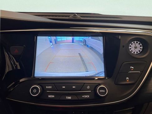 Used 2019 Buick Envision Essence FWD image 29