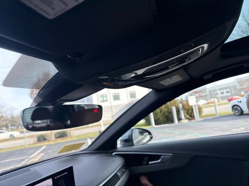 Used 2023 Audi A4 2.0T Premium w/ Convenience Package image 18