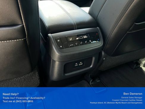 Certified 2025 Nissan Pathfinder SL FWD image 17