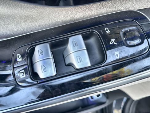 Used 2023 Mercedes-Benz S 500 4MATIC image 15