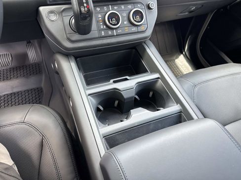 New 2026 Land Rover Defender 110 X-Dynamic SE AWD/4WD image 26