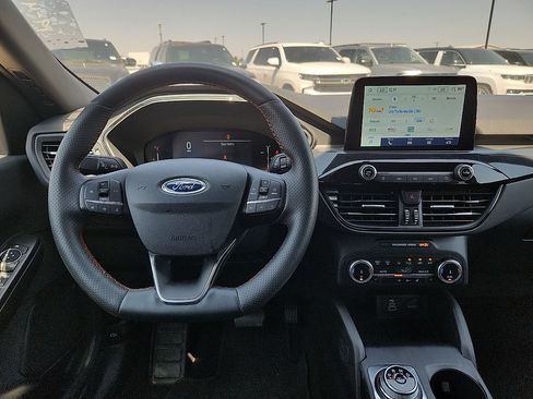 Used 2025 Ford Escape ST-Line Select AWD/4WD image 6