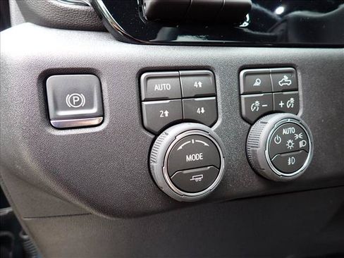 Used 2026 Chevrolet Silverado 2500 ZR2 w/ LPO, Dark Essentials Package AWD/4WD image 19