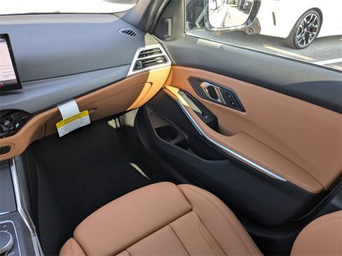 New 2026 BMW 330i Sedan w/ M Sport Package image 18