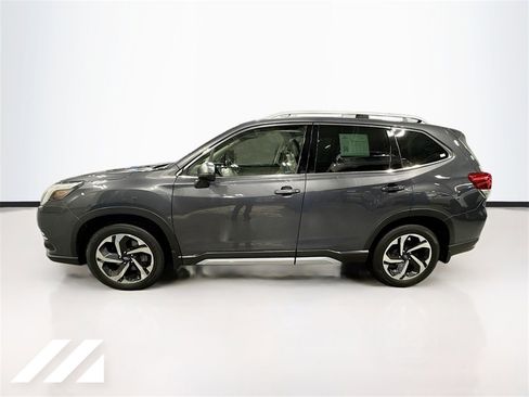 Used 2022 Subaru Forester Touring image 7