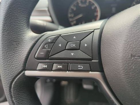 Used 2024 Nissan Altima 2.5 SV FWD image 14