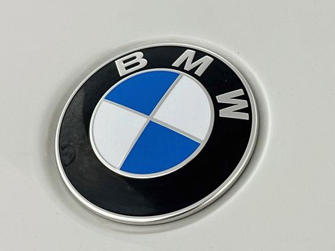 Used 2025 BMW X5 xDrive40i w/ M Sport Package AWD/4WD image 35