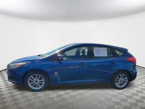 Used 2018 Ford Focus SE w/ Cold Weather Package image 4