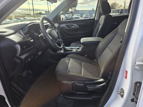 Used 2021 Chevrolet Traverse LS image 11