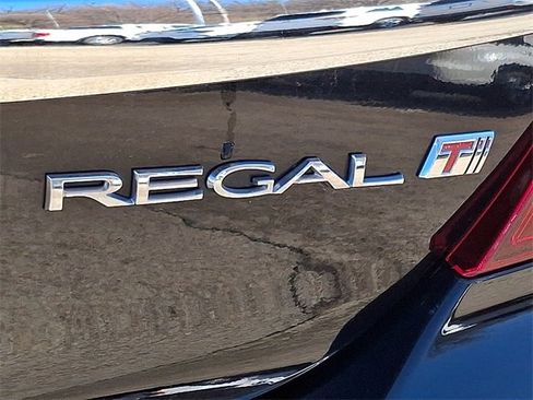 Used 2017 Buick Regal Premium w/ Driver Confidence Package #1 image 31