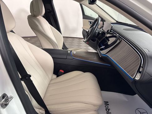 Certified 2025 Mercedes-Benz E 350 4MATIC Sedan image 20