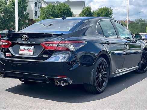 Used 2023 Toyota Camry XSE FWD image 12