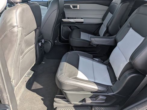 Used 2024 Ford Explorer XLT w/ Equipment Group 202A image 22